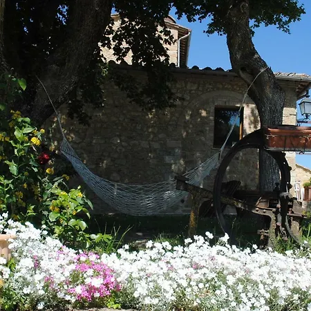 Podere La Paolina Farm stay Montefollonico